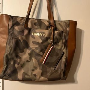 Tommy Hilfiger large Tote